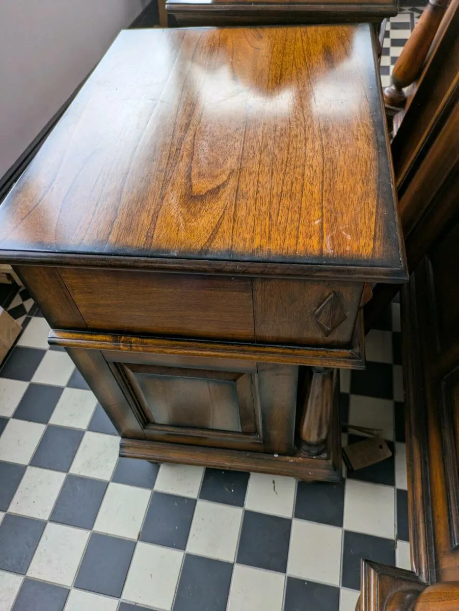 Beds - Image 2