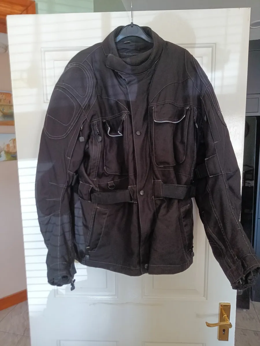 Motorcycle jacket size L with removable shoulder a - Image 2