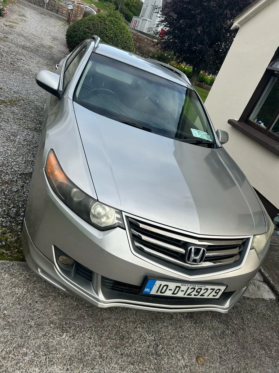 Honda Accord estate - Image 1