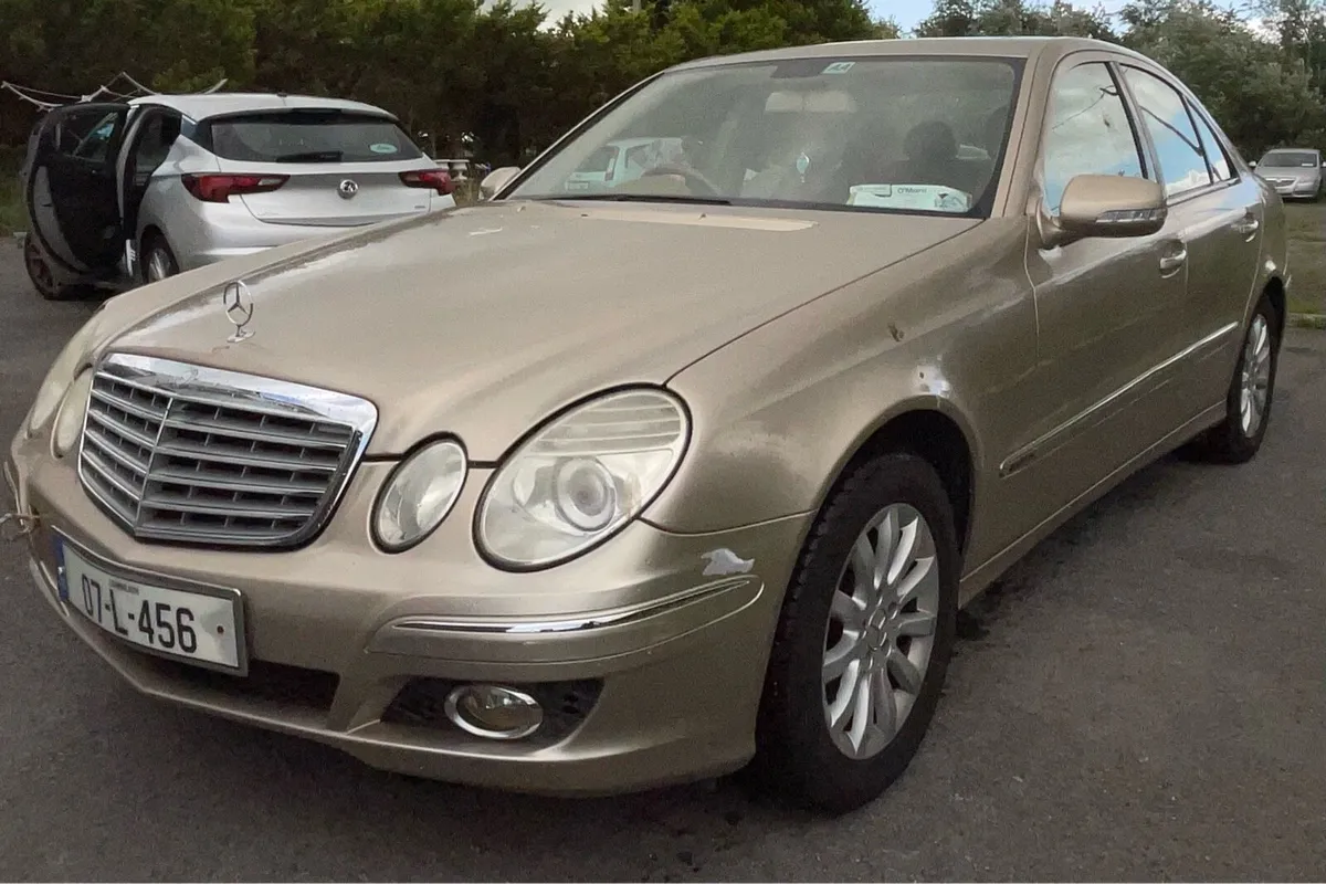 2007 Mercedes E200 - Image 1