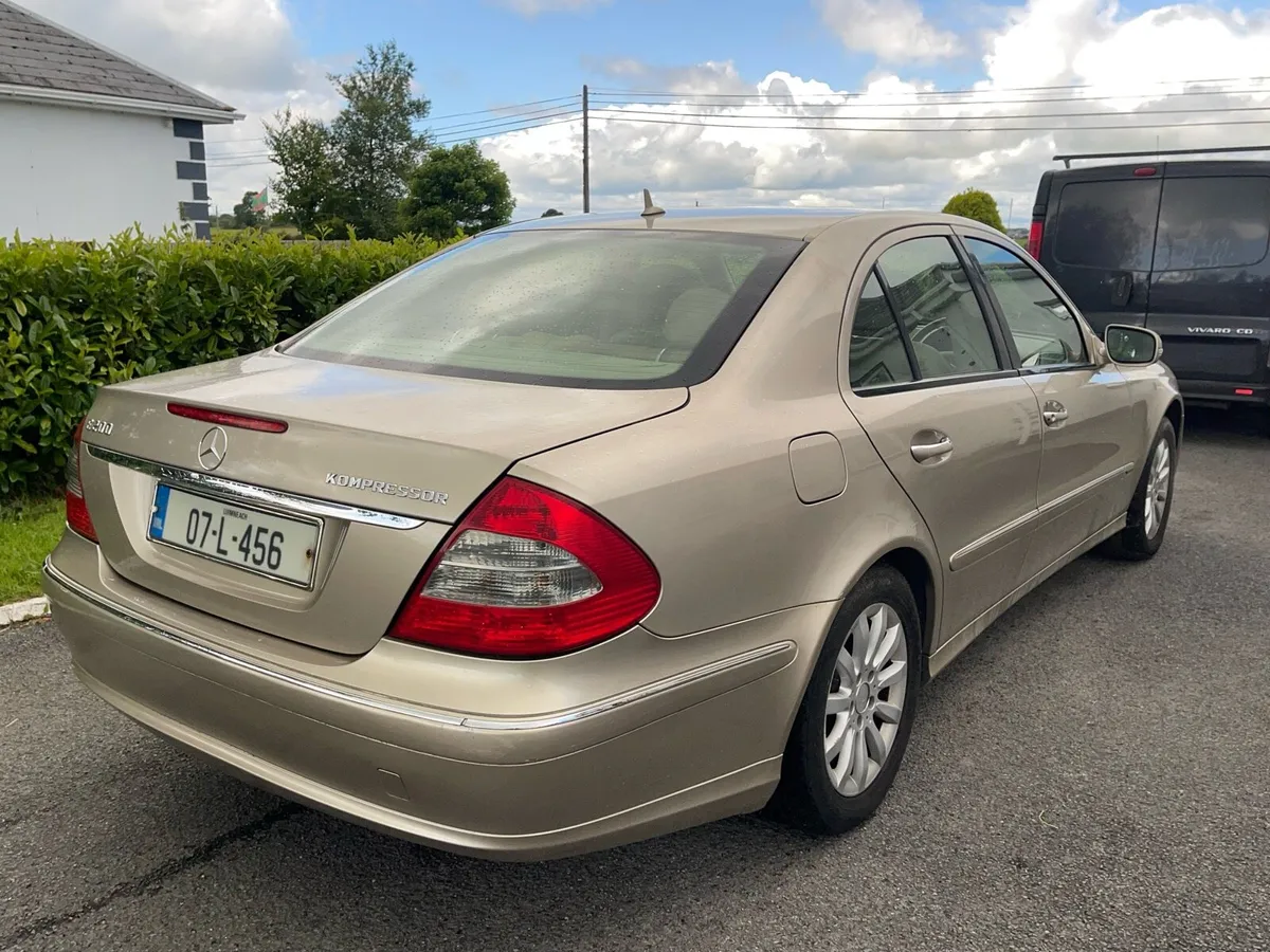 2007 Mercedes E200 - Image 3
