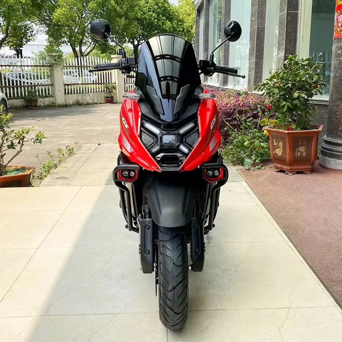 Honda/yamaha style scooter - Image 1