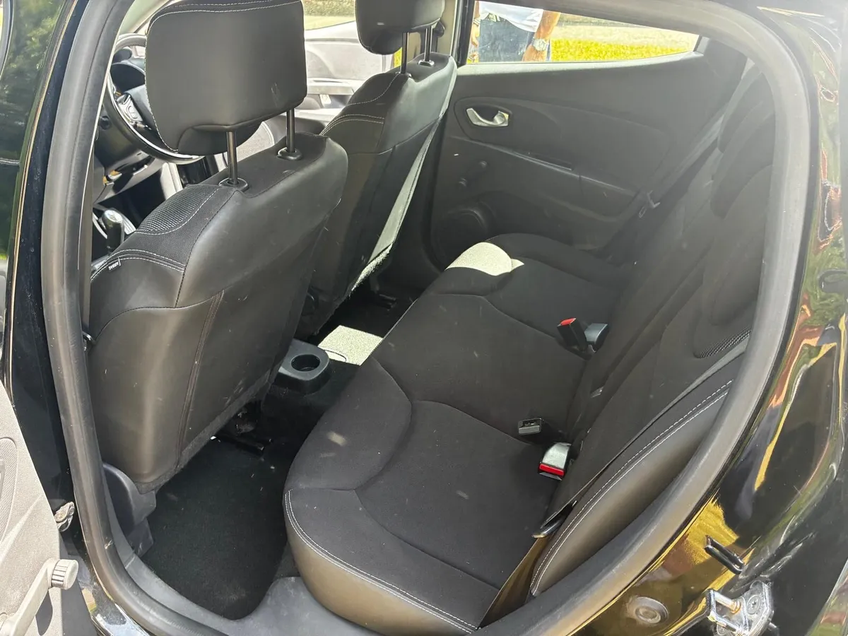 161 Renault Clio - Image 3