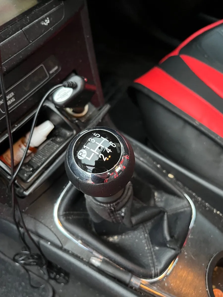 Toyota Avensis 2010 - Image 3