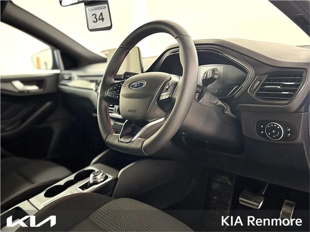 Ford Focus Automatic St-line Edition 1.5td120 A8 - Image 2