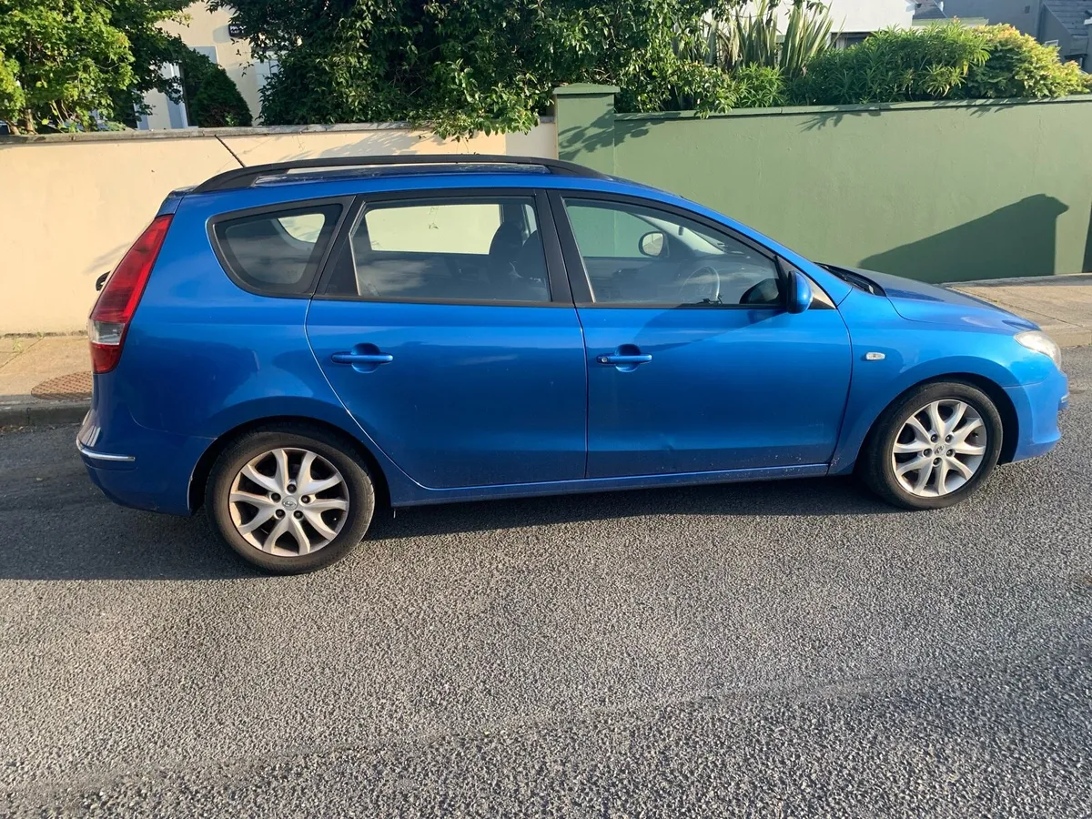 Hyundai i30 Crdi estate - Image 3