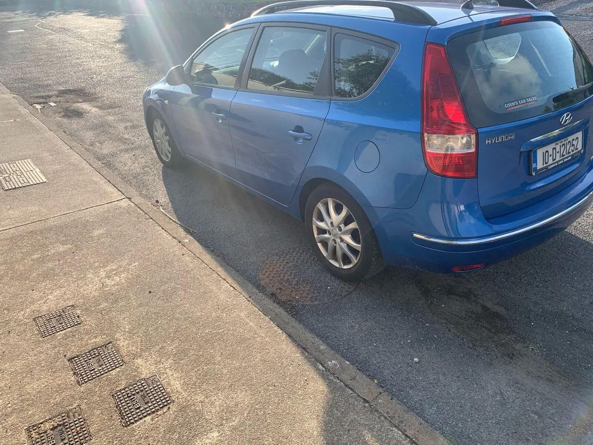 Hyundai i30 Crdi estate - Image 4