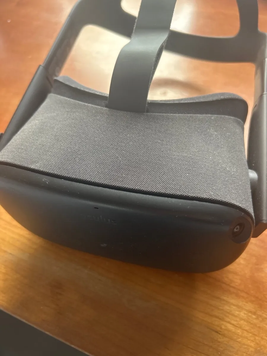 Oculus Quest - Image 1