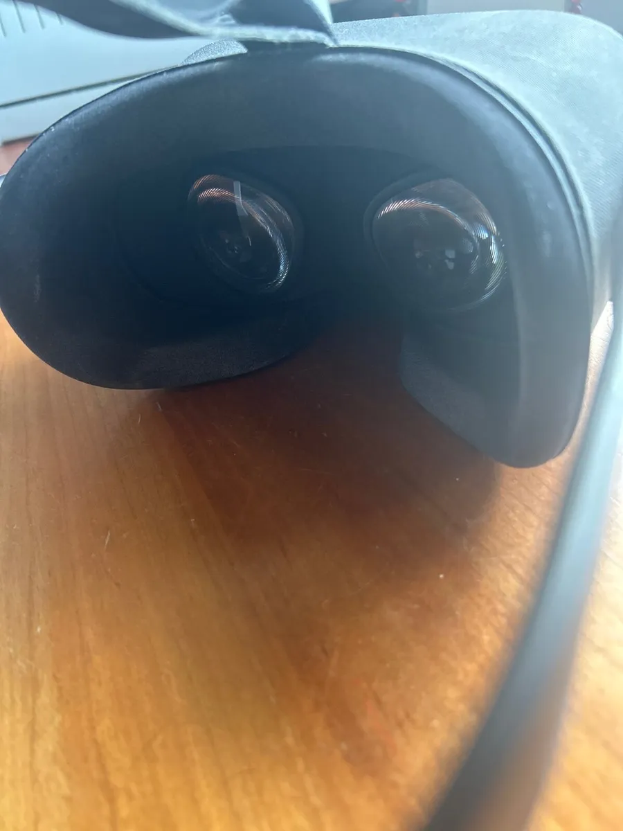 Oculus Quest - Image 2