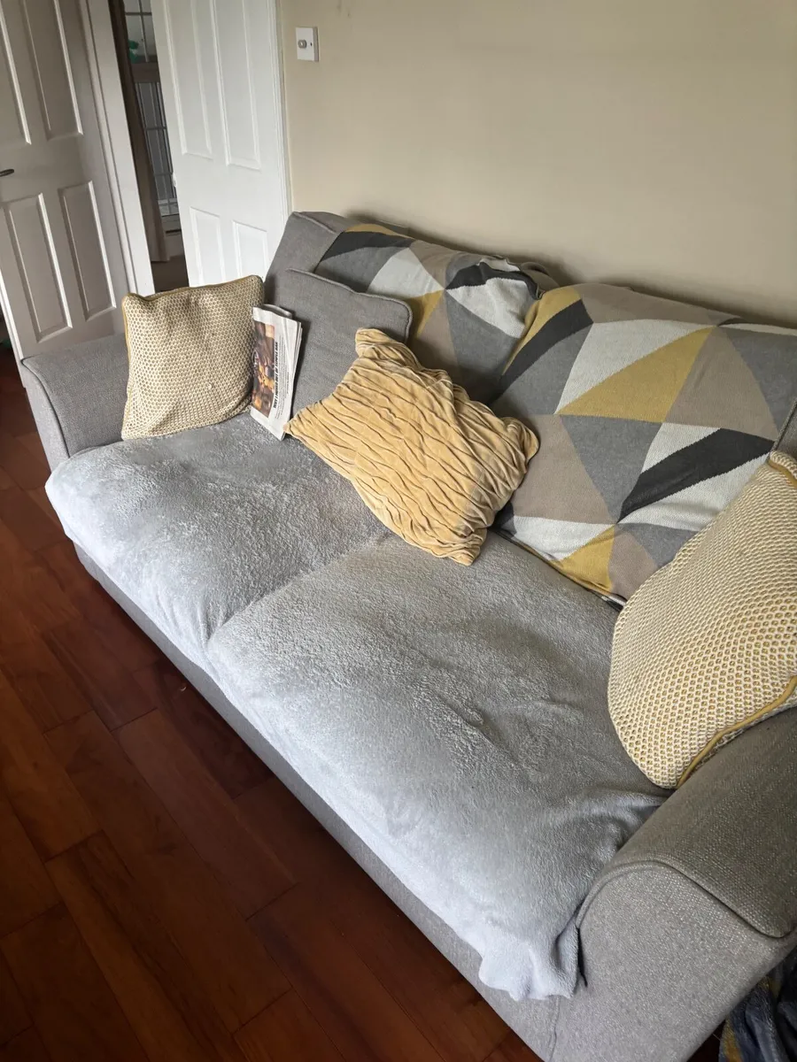 Couch - Image 1