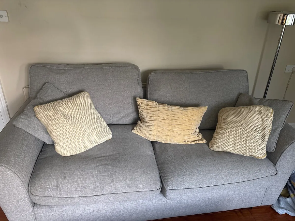 Couch - Image 2