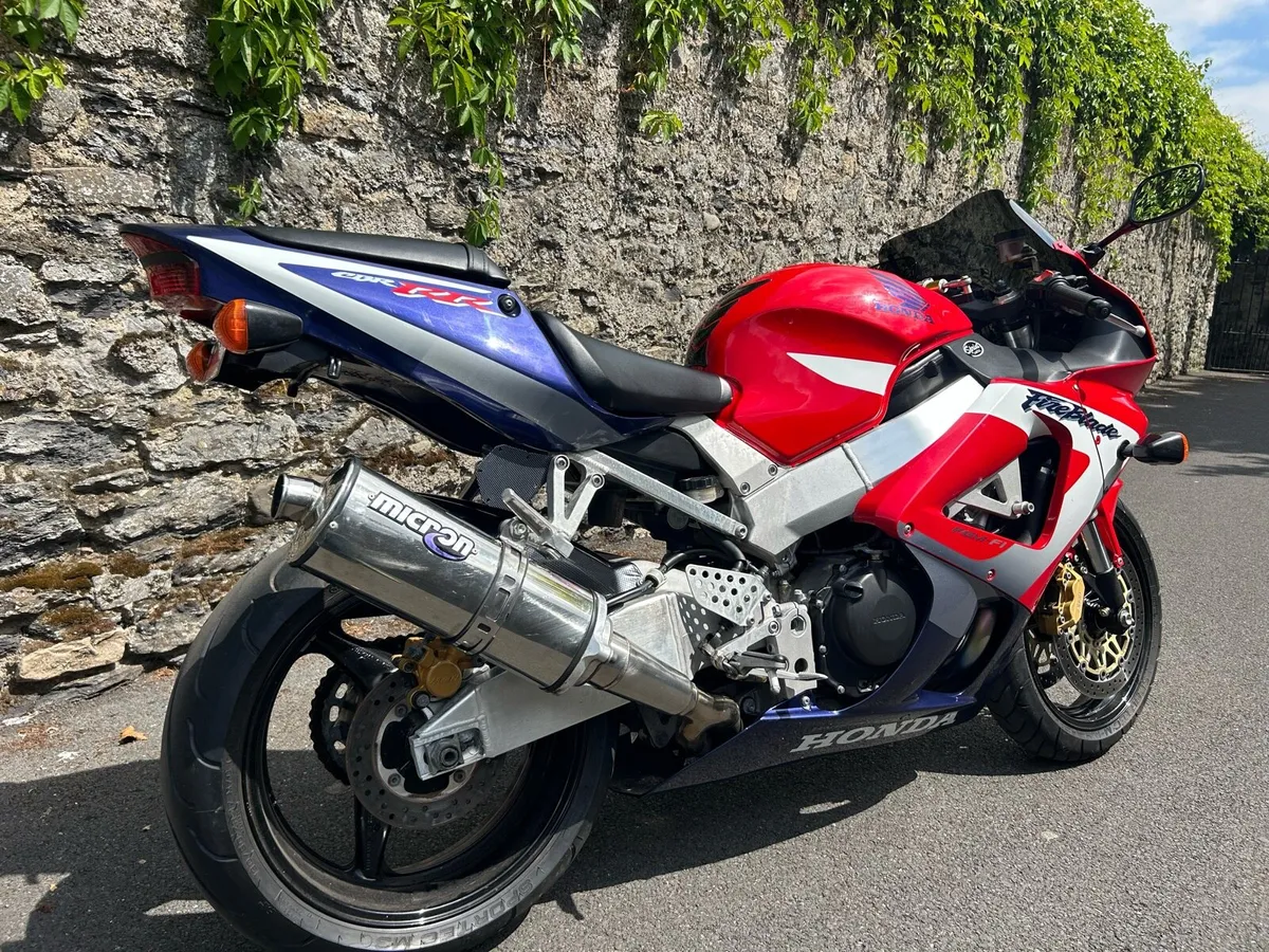 HONDA CBR FIREBLADE 929RR - Image 3