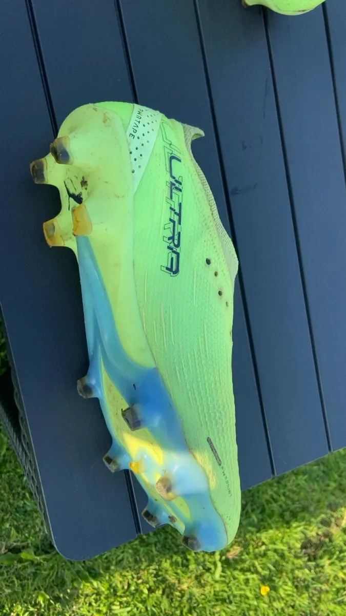 Football boots - Image 2
