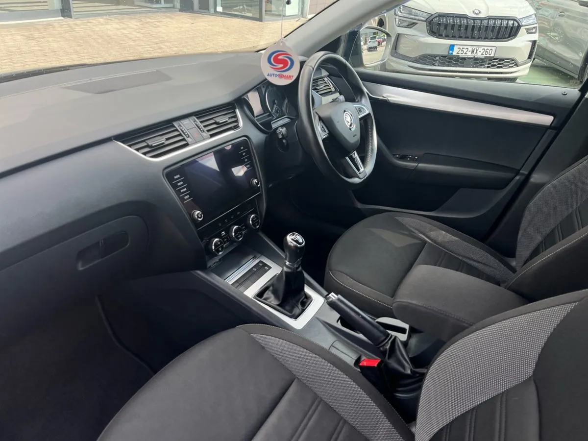 Skoda Octavia Ambition 1.6tdi 115HP - Image 3