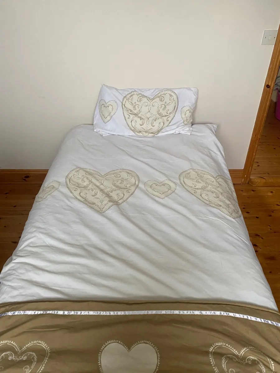 Single Bed - Image 2