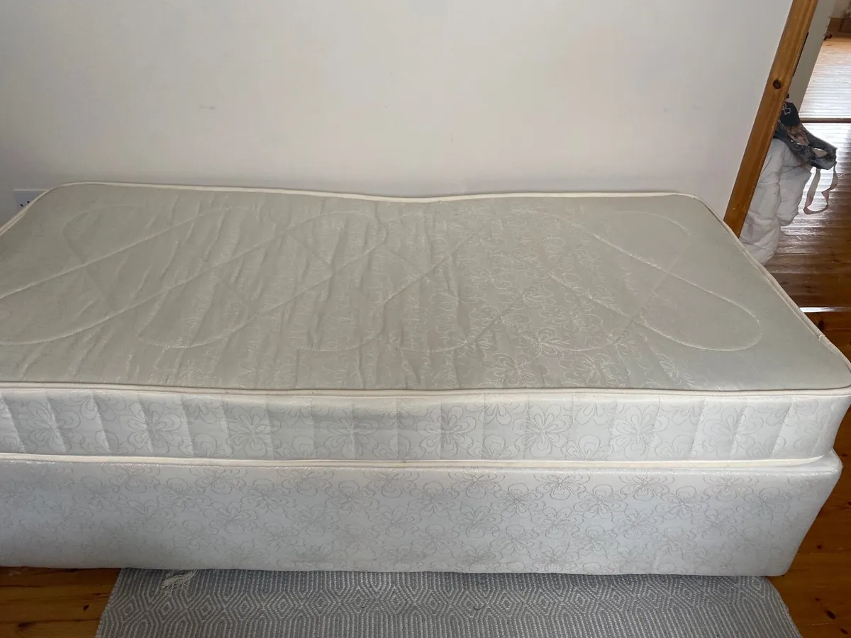 Single Bed - Image 3