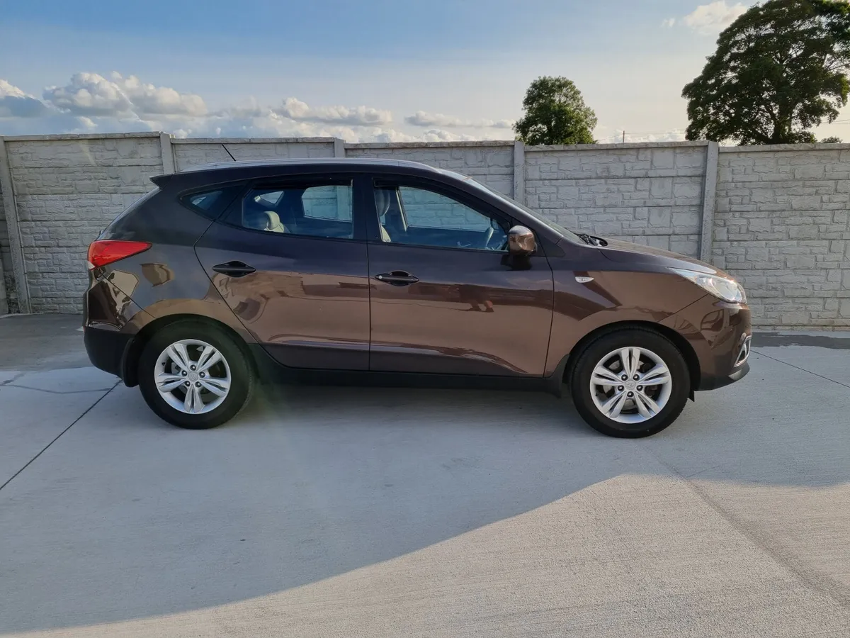 Hyundai ix35 2011 New Nct low Miles - Image 3