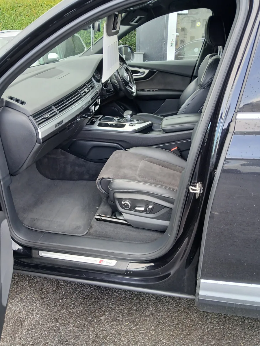 Audi Q7 2016 dsl 7 seater 1 lady owner - Image 3