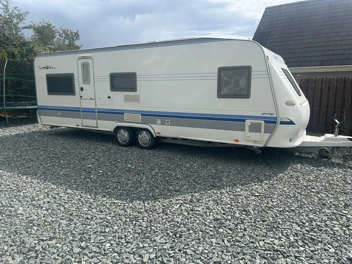 Hobby twin axle 5/6 berth caravan - Image 1