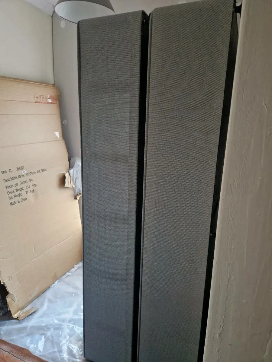 Single Beds - Image 3