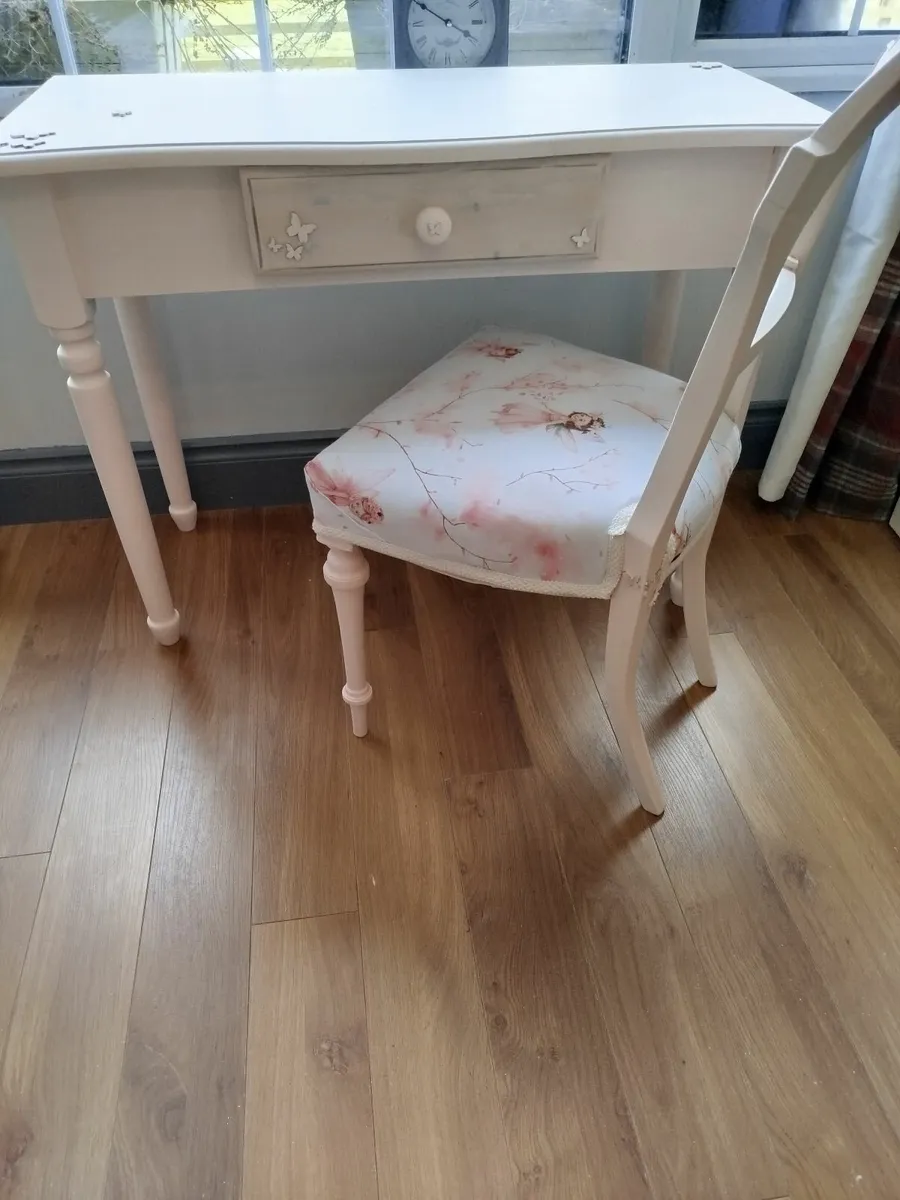 Desk and chair - Image 2