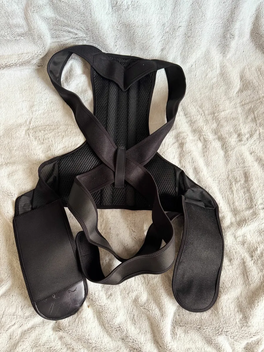 Posture Corrector – Size M (New) - Image 1