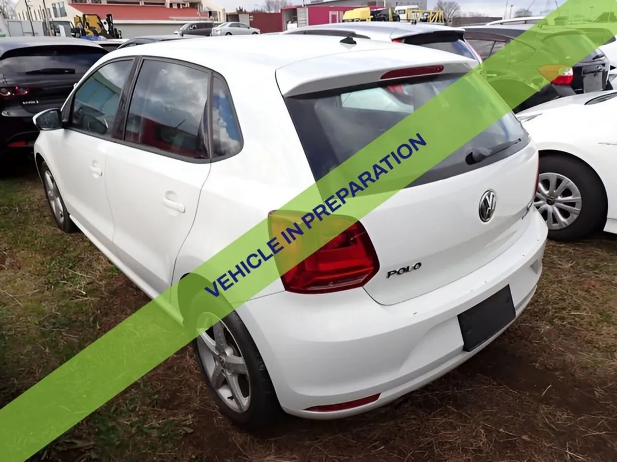 Volkswagen Polo 1.2 TSI Automatic - Image 3