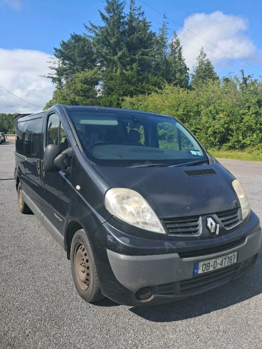 Crew cab Renault Trafic - Image 1
