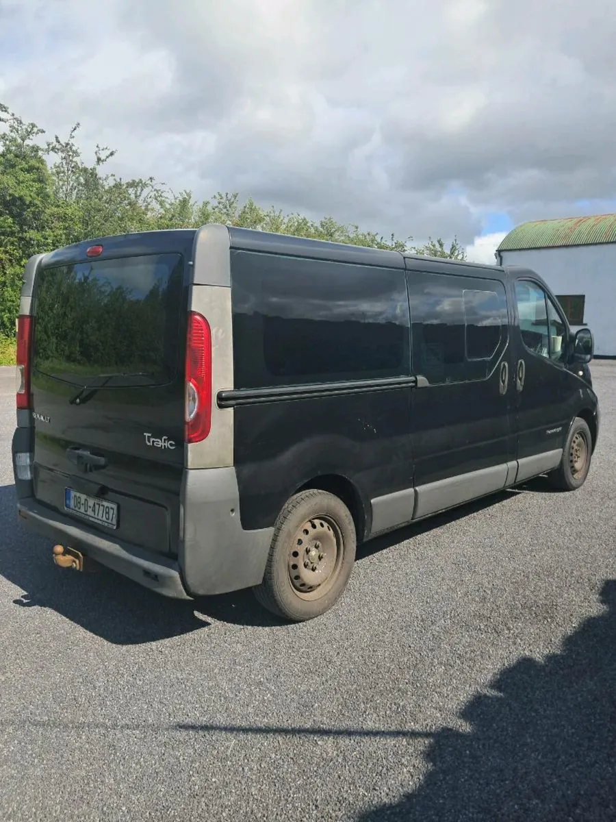 Crew cab Renault Trafic - Image 2