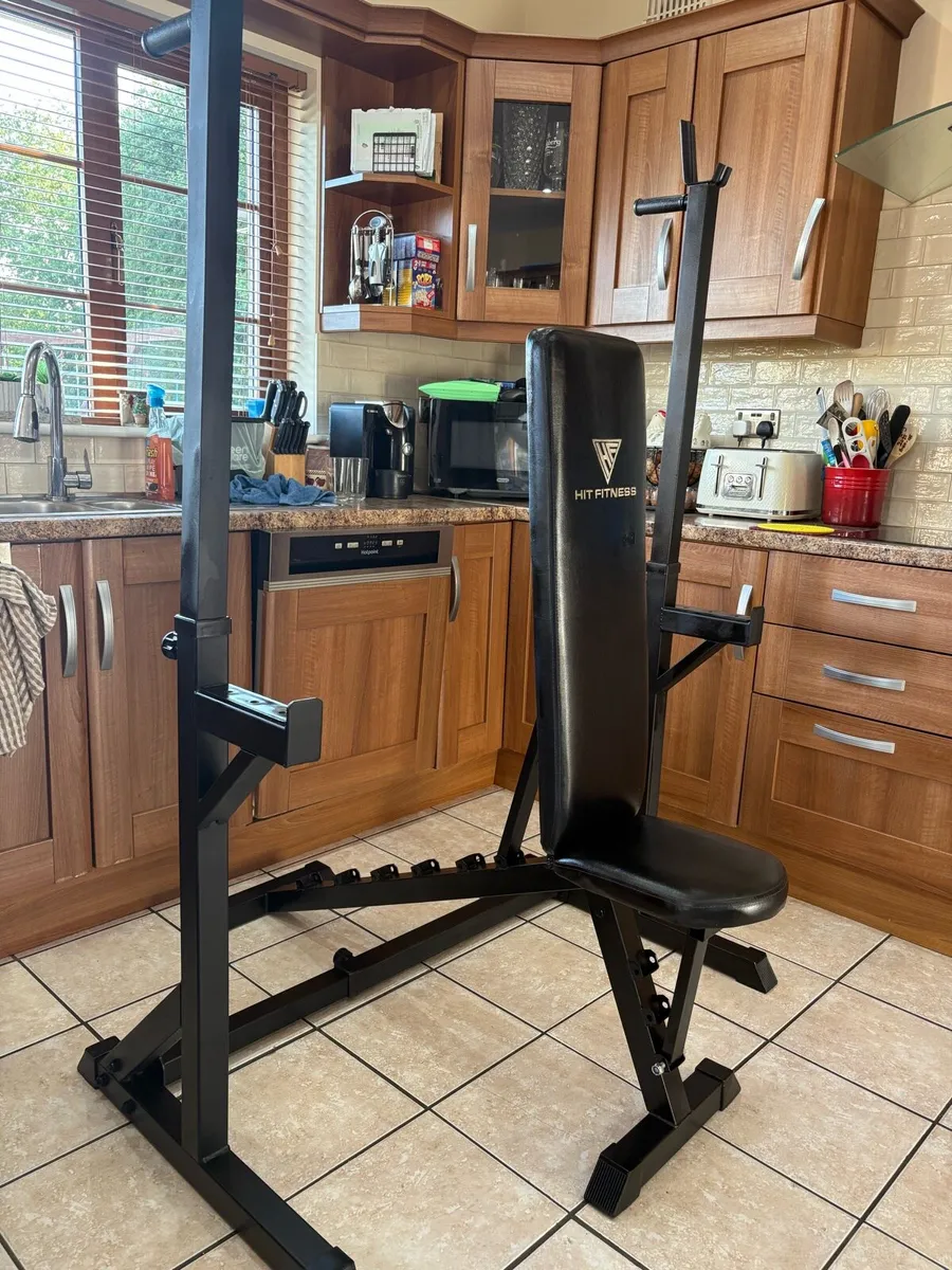 NICE GYM SET, SQUAT RACK, BENCH, METAL WEIGHTS ETC - Image 4