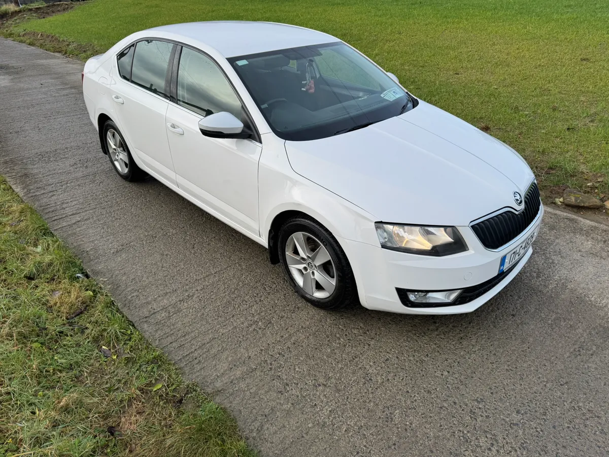 Skoda Octavia,Diesel,Driving Perfect - Image 3