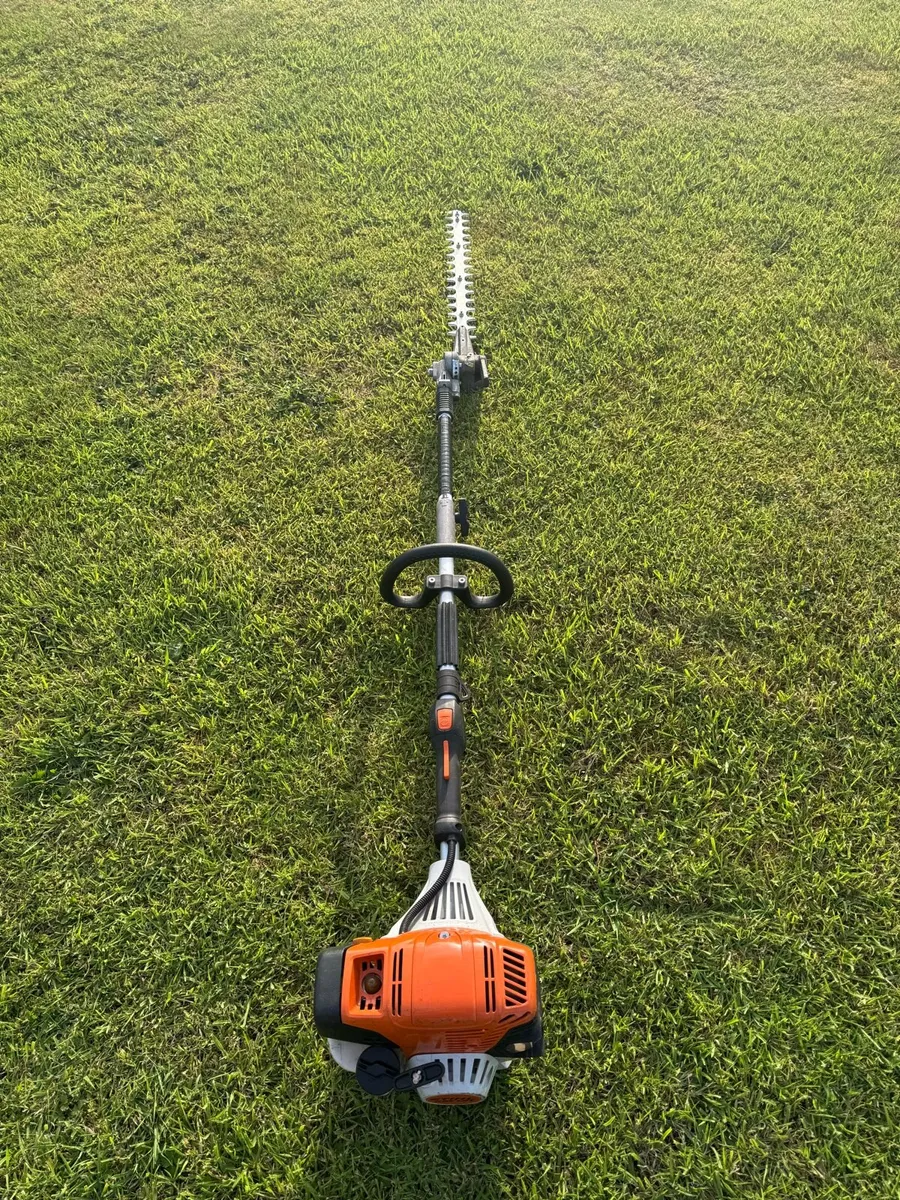 Sthil KM 131R with hedge cutter attachment - Image 2