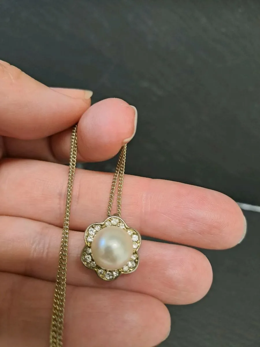 Pearl, diamonds and silver necklace - Image 1