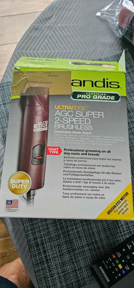 Andis UltraEdge AGC Super 2-Speed Brushless Clippe - Image 4