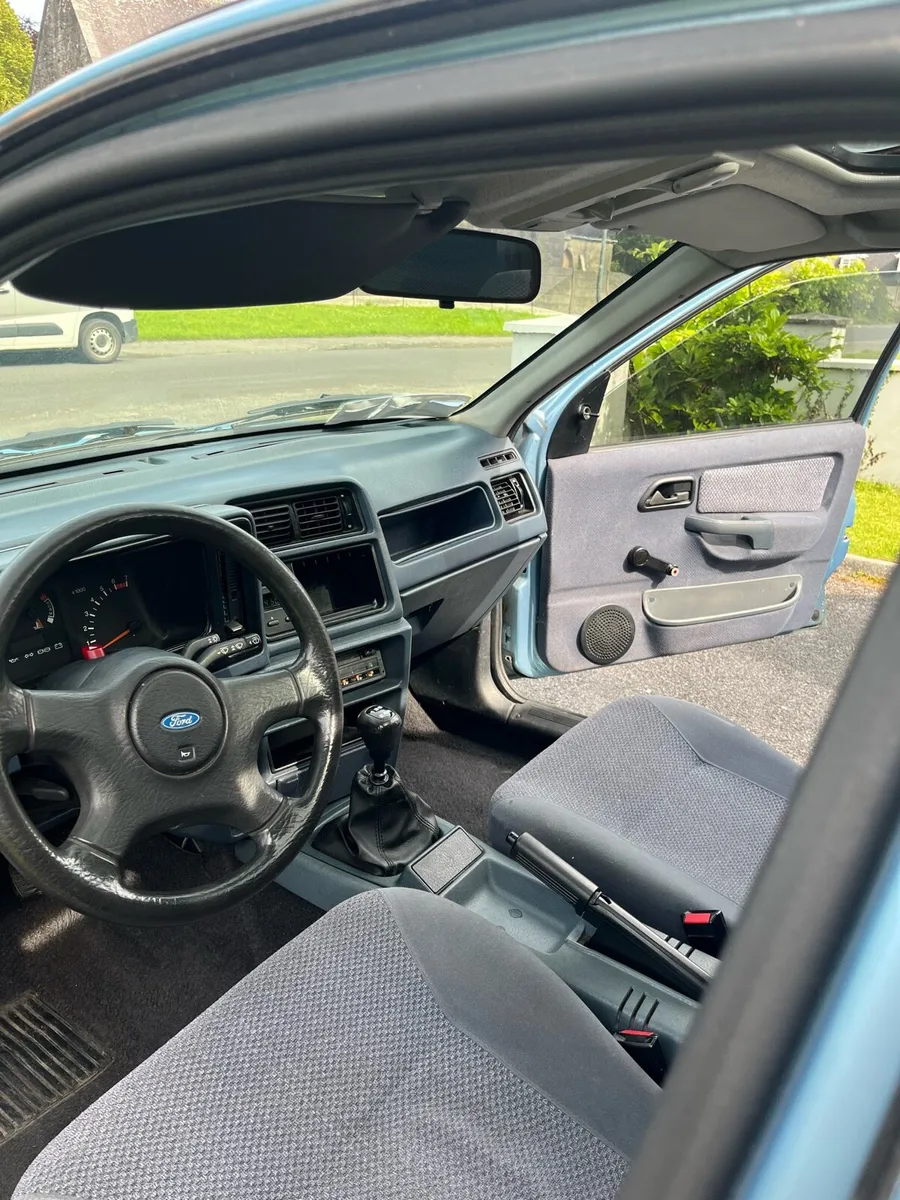 Ford Sierra - Image 4