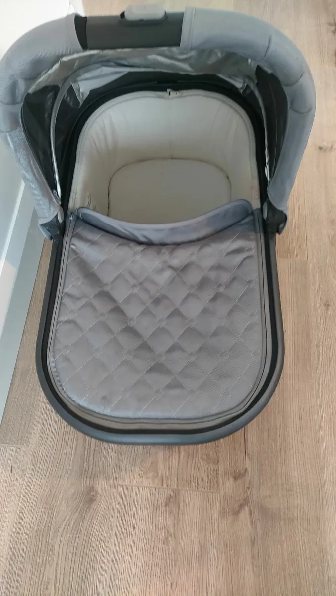 Uppababy travel system - Image 1