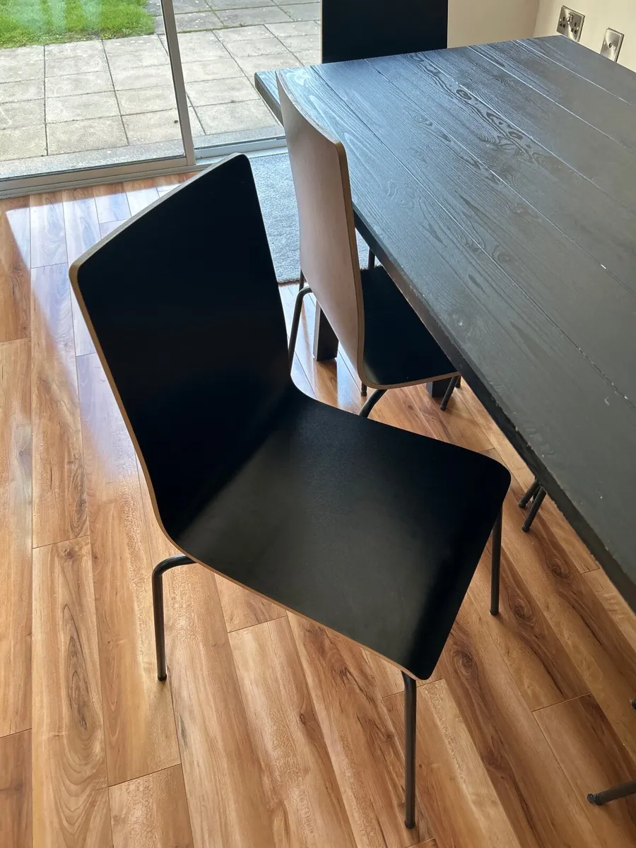 Table & Chairs - Image 3