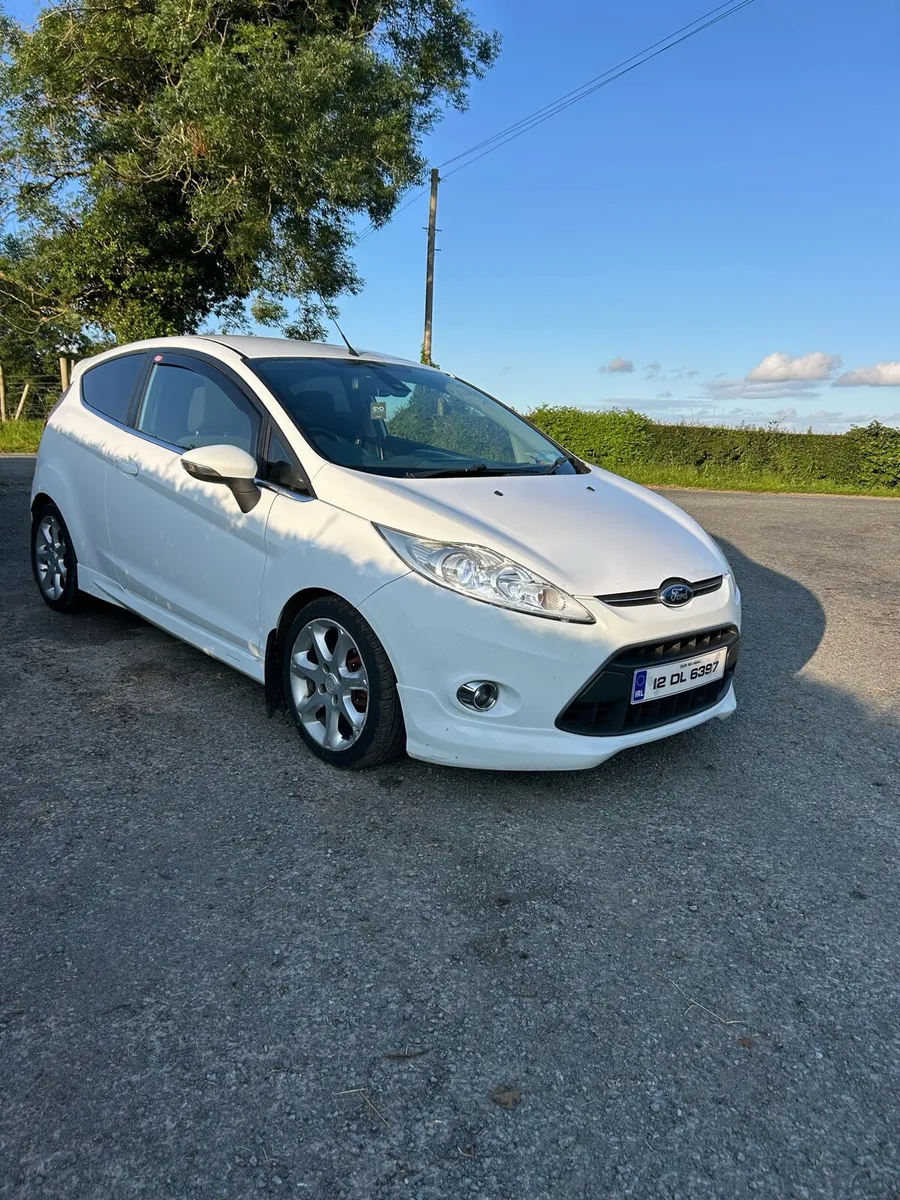 Ford fiesta - Image 2