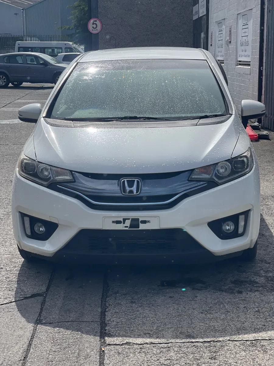2014 Honda fit hybrid hug spec - Image 3