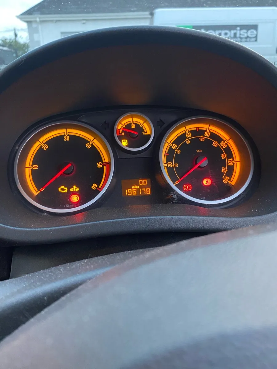 Vauxhall Corsa - Image 4