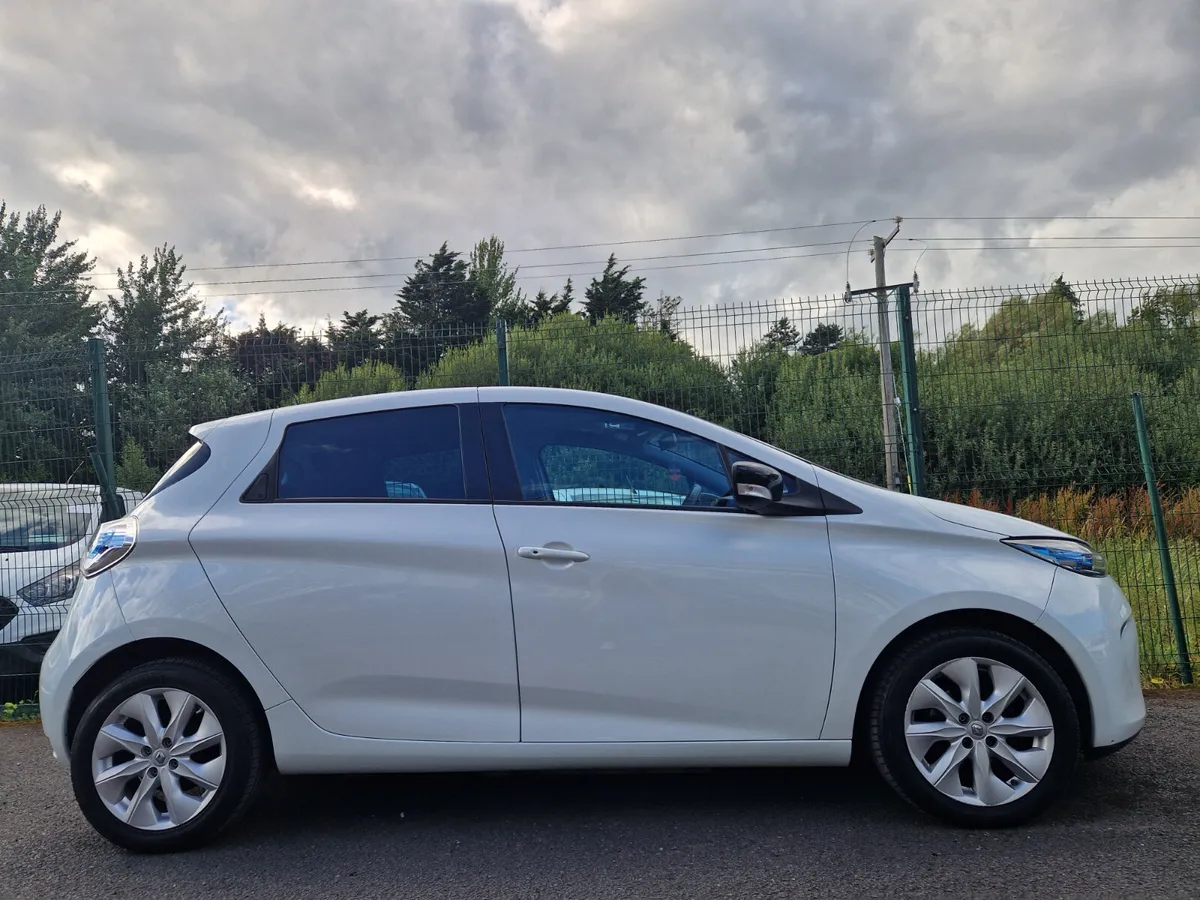 Renault Zoe  , NCT 27 ,LOW KMS ,4 DOOR ,STUNNING - Image 4