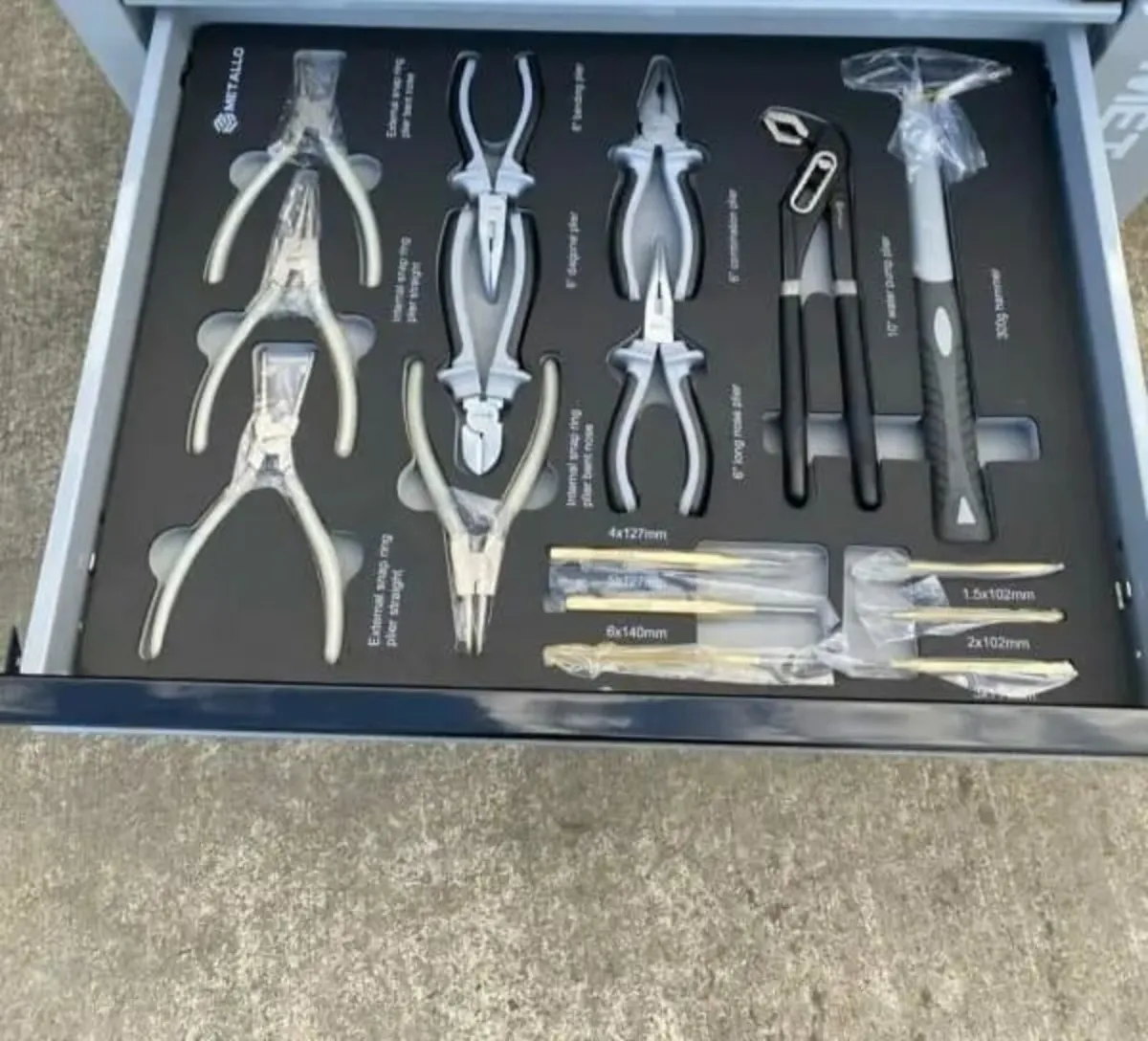 7/6 tool box with tools - Image 3