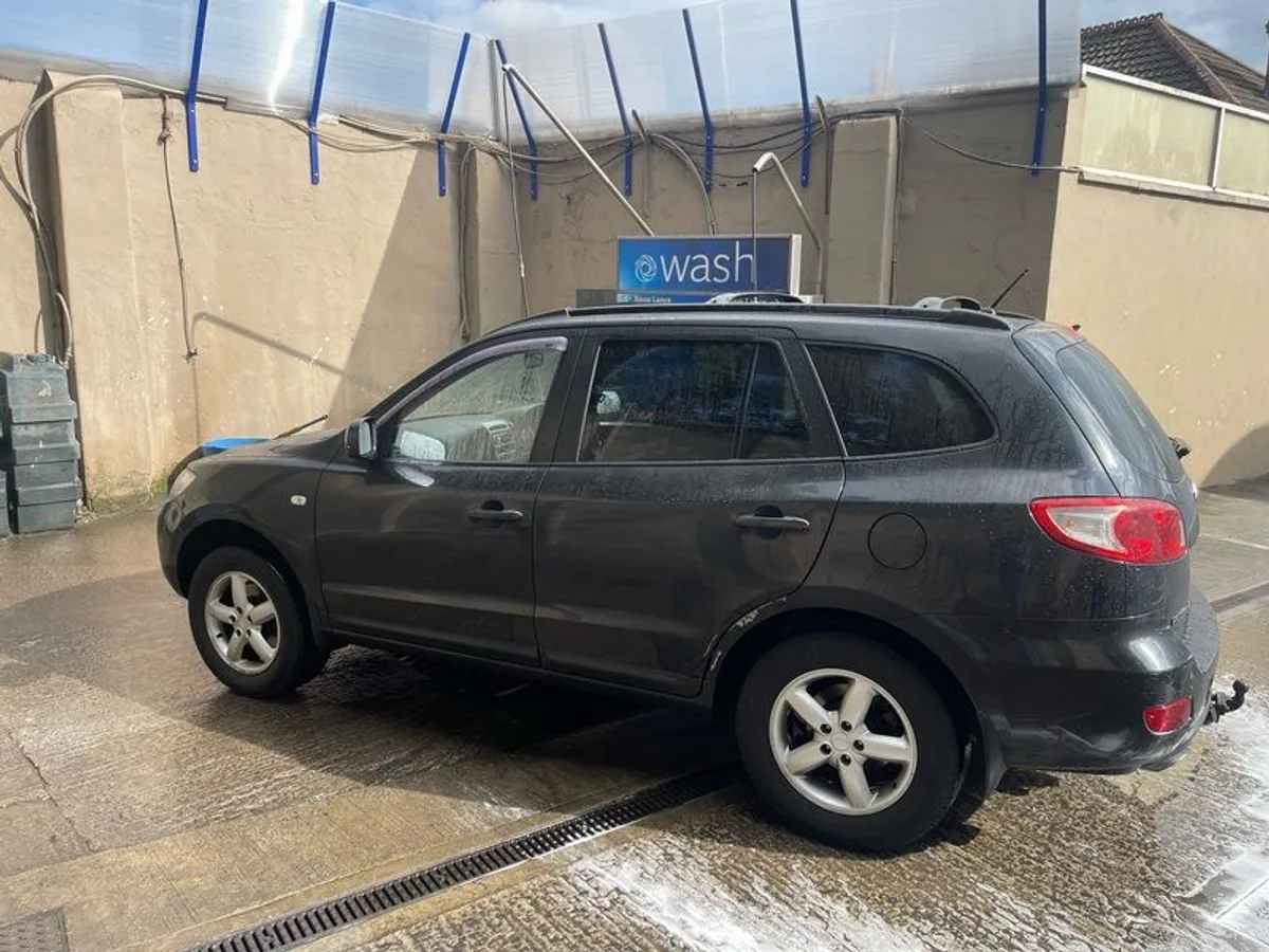 2009 Hyundai Santa Fe - Image 3
