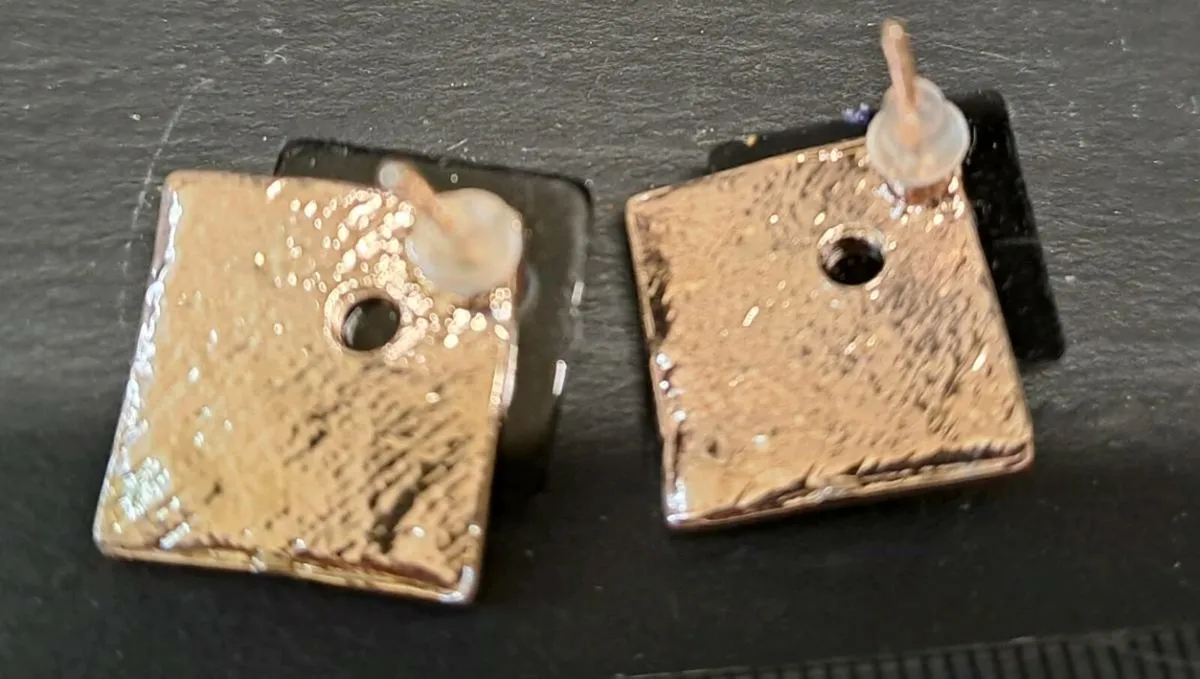 Black Square and diamond earrings - Image 4