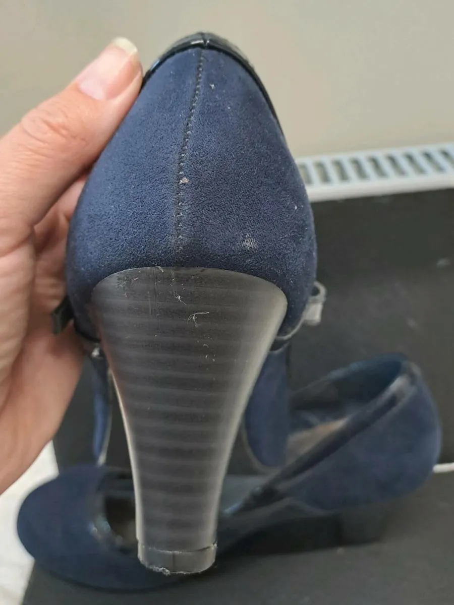 Black and navy suede shoes size 8 - Image 2