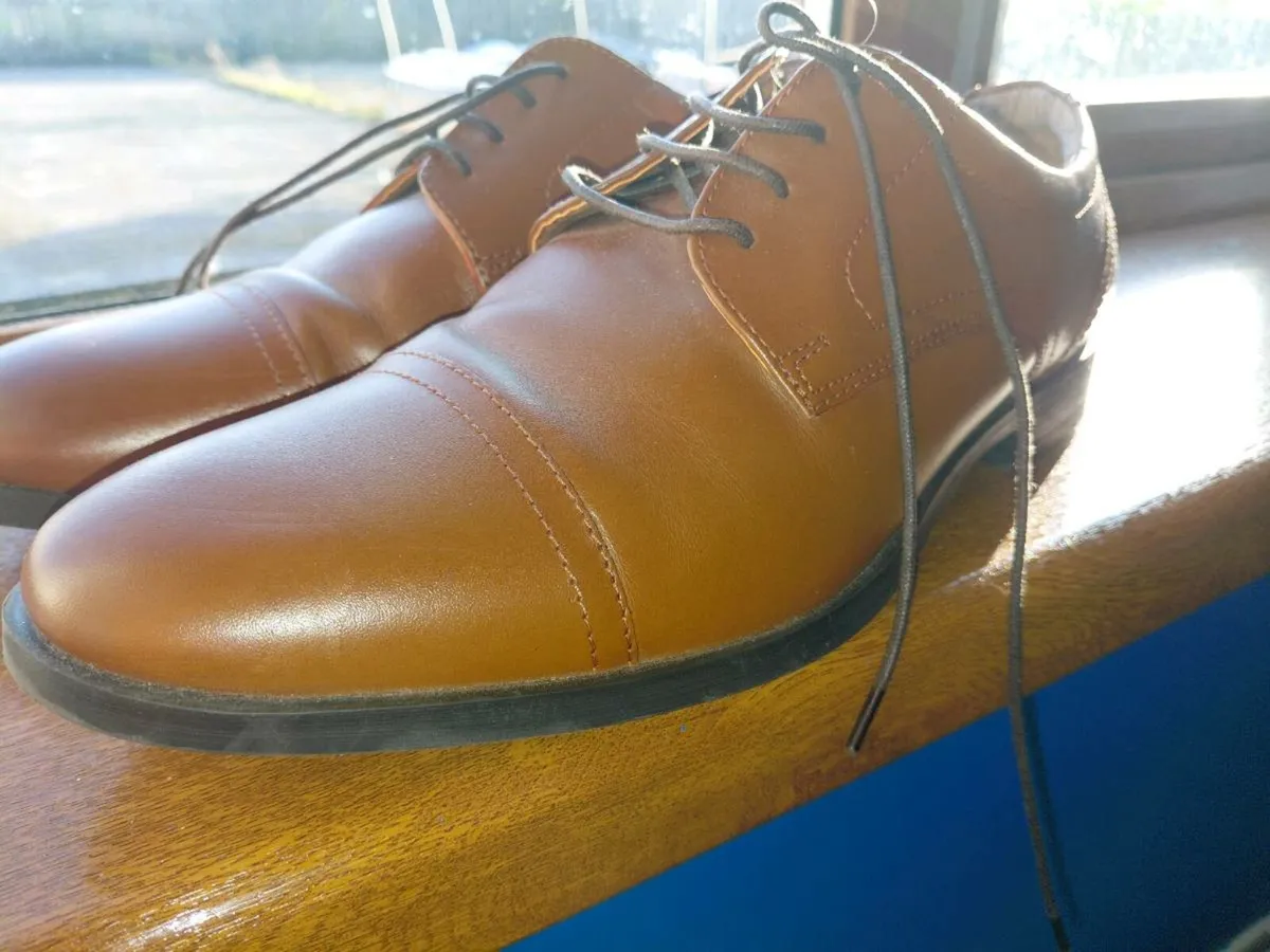 Men's Shoes, size 8 - Image 1