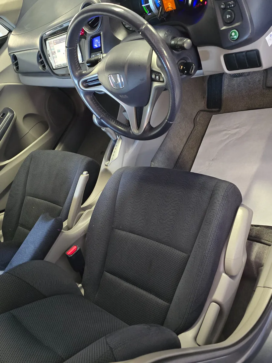 Honda Insight 2010 hybrid Nct&taxed €3990 no offer - Image 4
