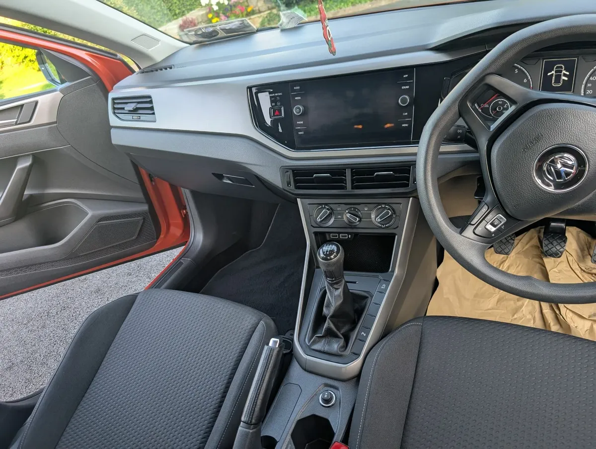Volkswagen Polo 2018 - Image 4
