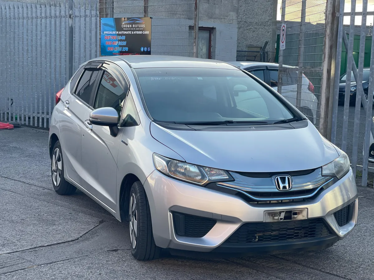 2015 hybrid Honda fit - Image 2