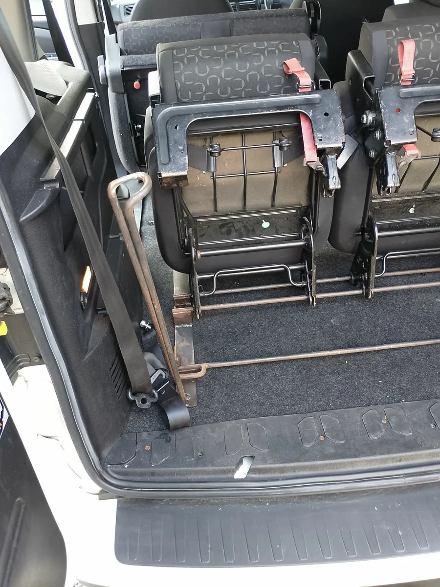 2017 Doblo rear seats quick release & seat belts - Image 2
